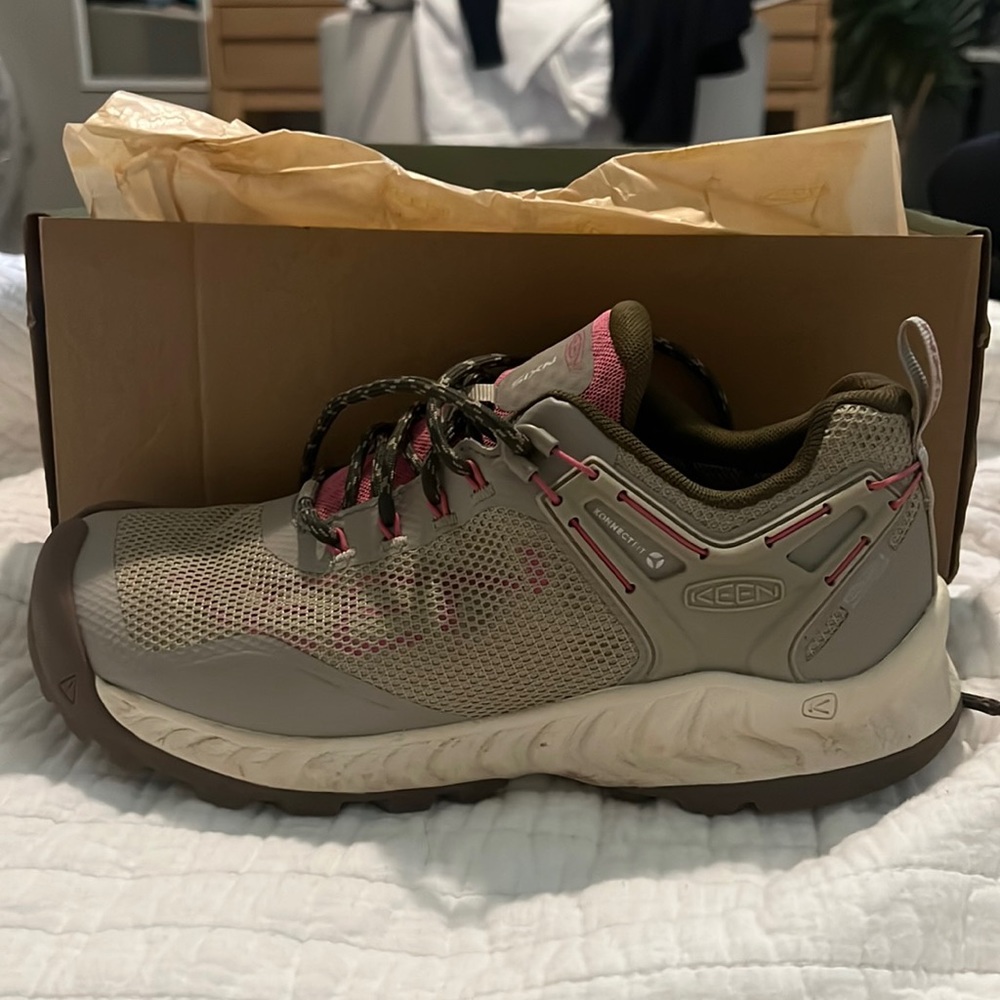 Keen NXIS EVO WP Plaza Taupe/Ibis Rose Size 8